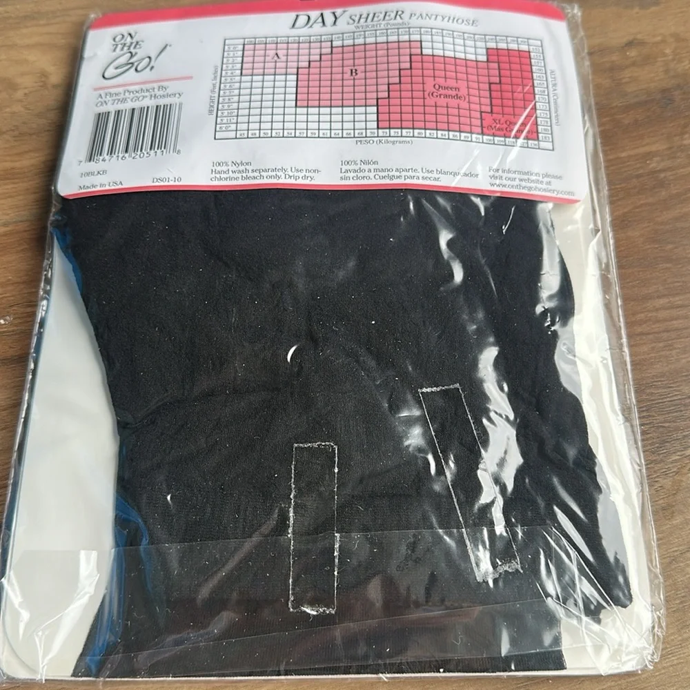 On the Go Womens Day Sheer Pantyhose in Black Size B New in‎ Package
